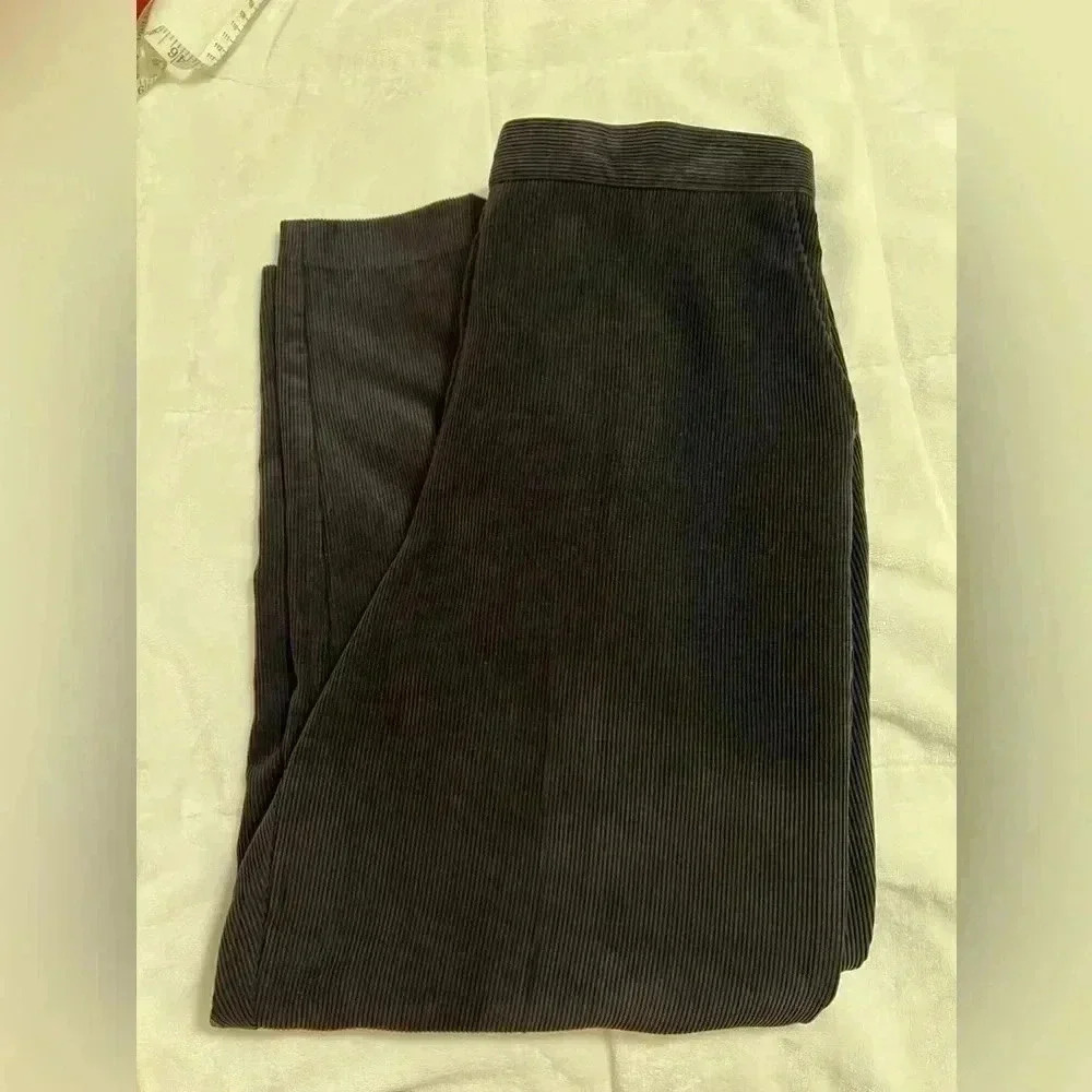 Women’s Size 16 Petite Black Corduroy Alfred Dunner Pull on Pants